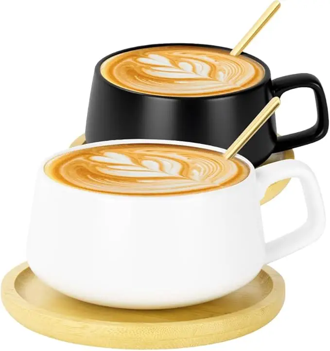 dwia filżanki na kawę